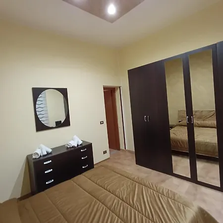 Zisa's Apartment