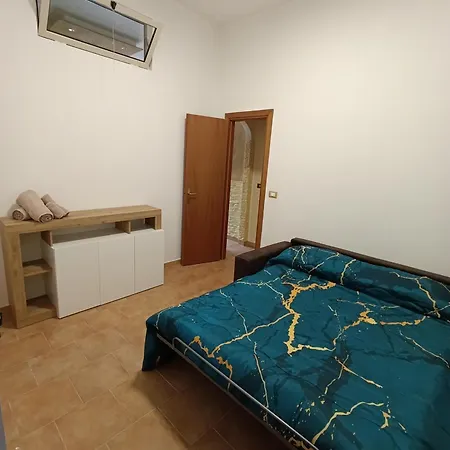 Zisa's Apartment